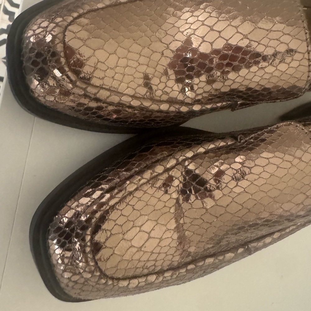DV by Dolce Vita Bronze Gold Loafers - Picture 4 of 6